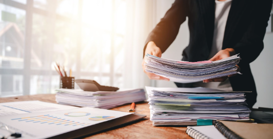 【企業必見】大量の書類を効率的に保管・整理する方法｜スペース不足や探す手間を解消するコツとは